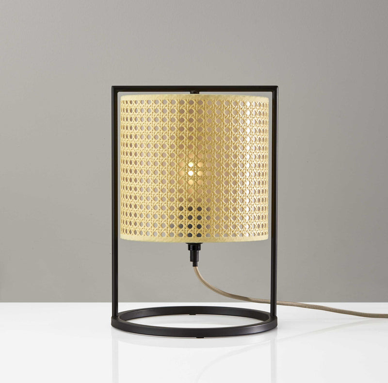 Fashionable Cane Shade Table Lantern Lamp